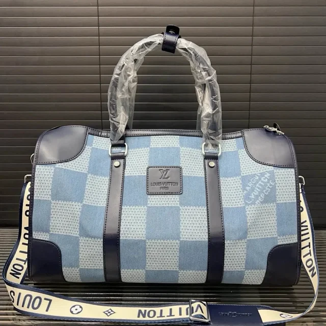 Louis Vuitton Travel Bags Monogram duffel bag with top handles and detachable shoulder strap product detail image 9