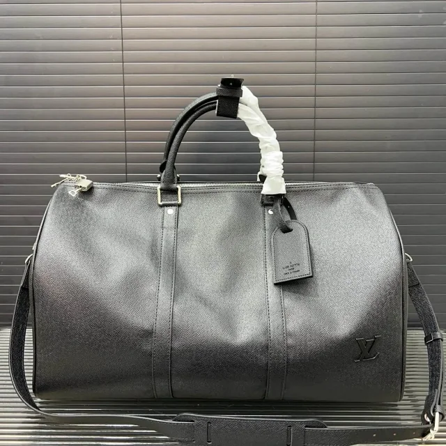 Louis Vuitton Travel Bags Monogram duffel bag with top handles and detachable shoulder strap product detail image 5