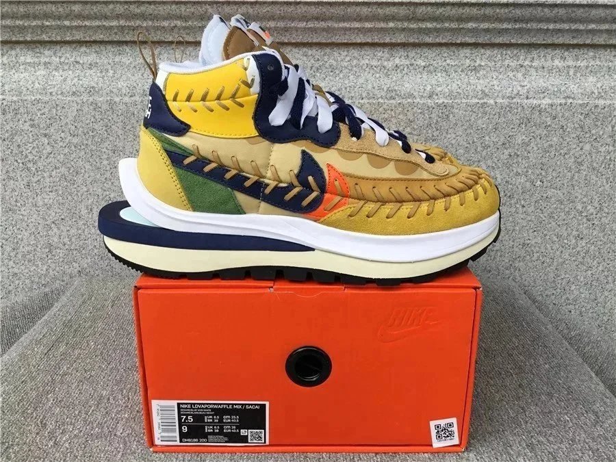 Nike LDWaffle x Sacai Orange Beige Sneakers - 7
