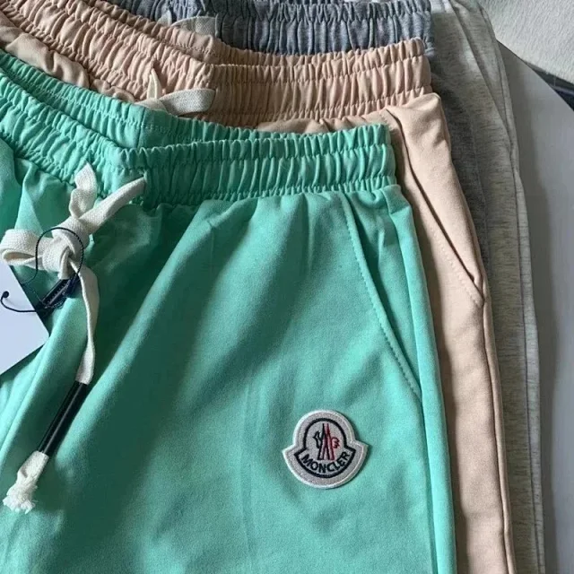 Moncler Shorts Elastic-waist drawstring with logo patch product detail image 3