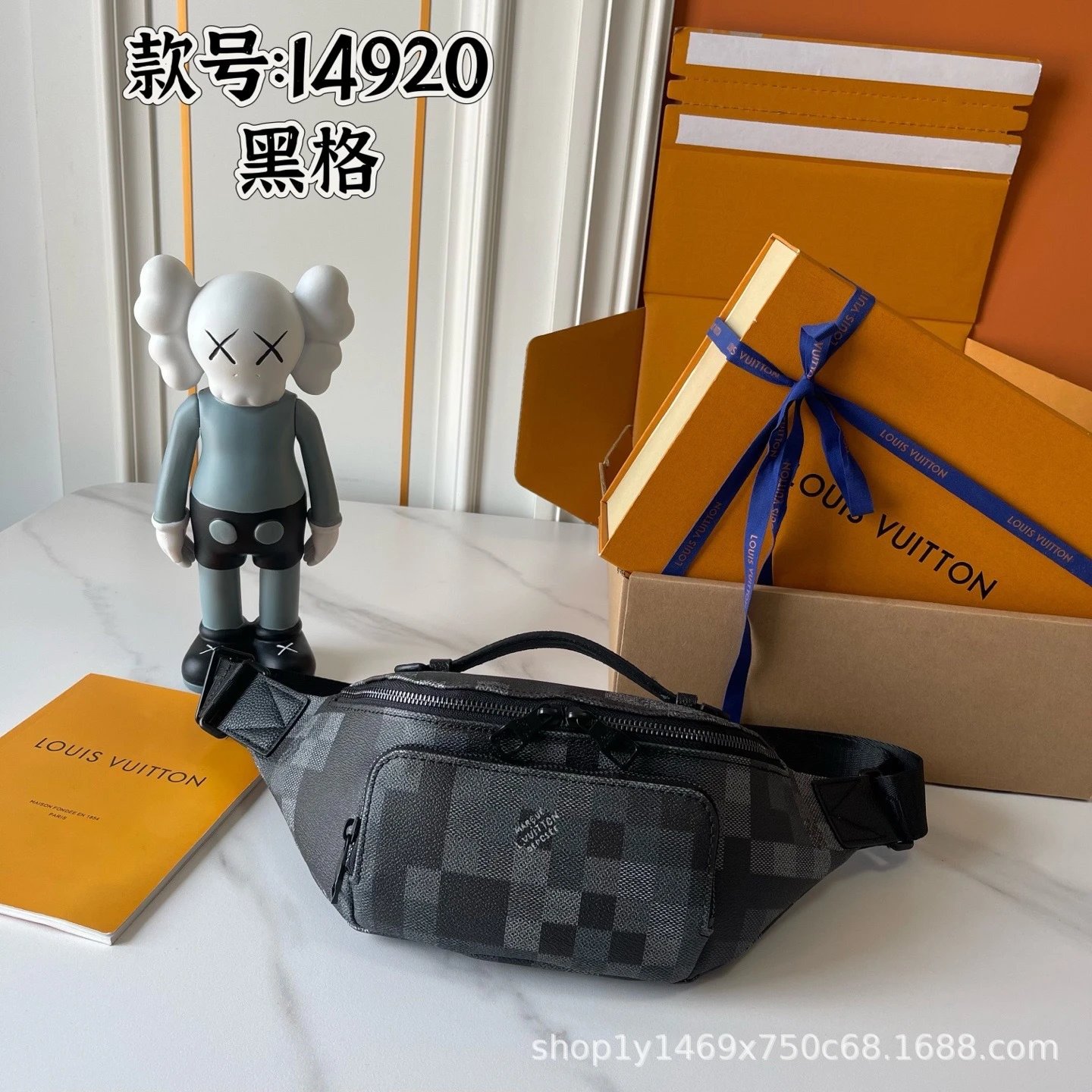 Louis Vuitton Crossbody Bags Monogram Sling Bag — 041