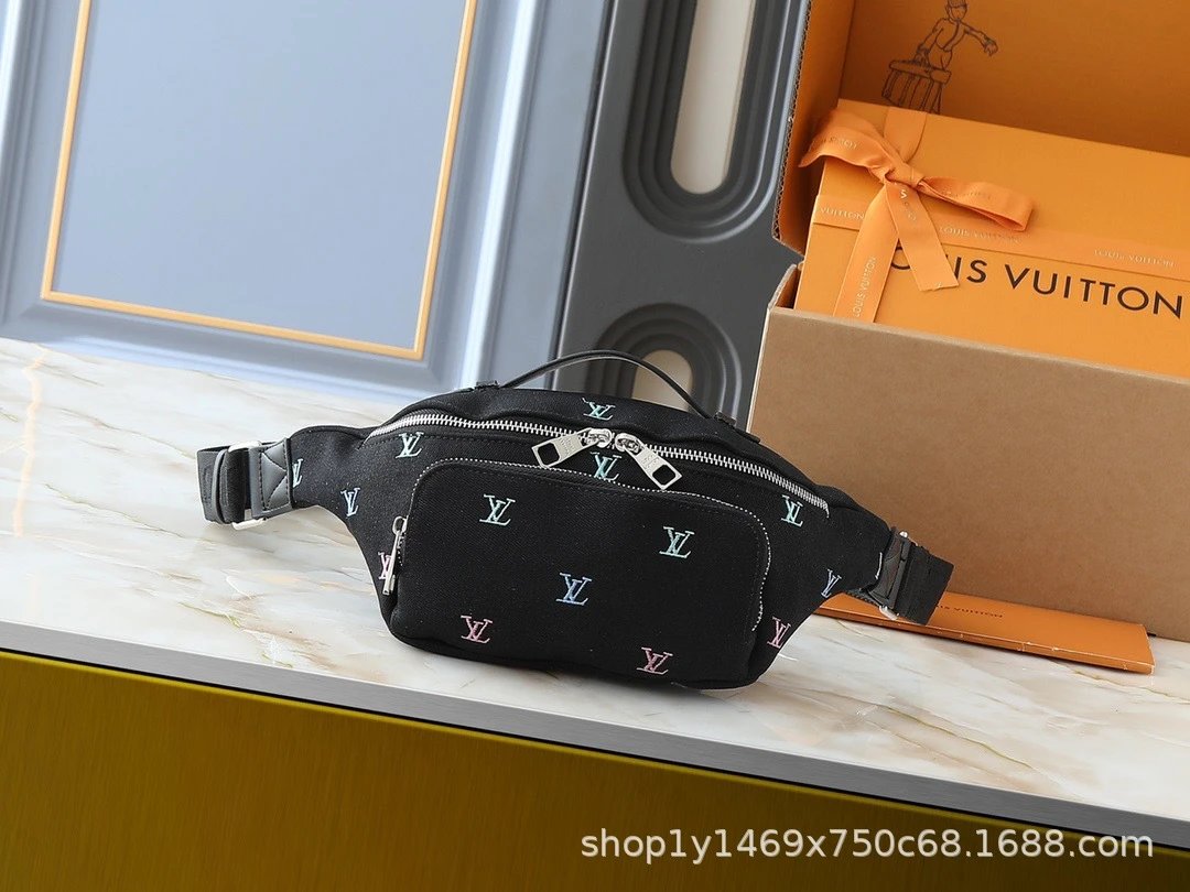 Louis Vuitton Crossbody Bags Monogram Sling Bag — 047