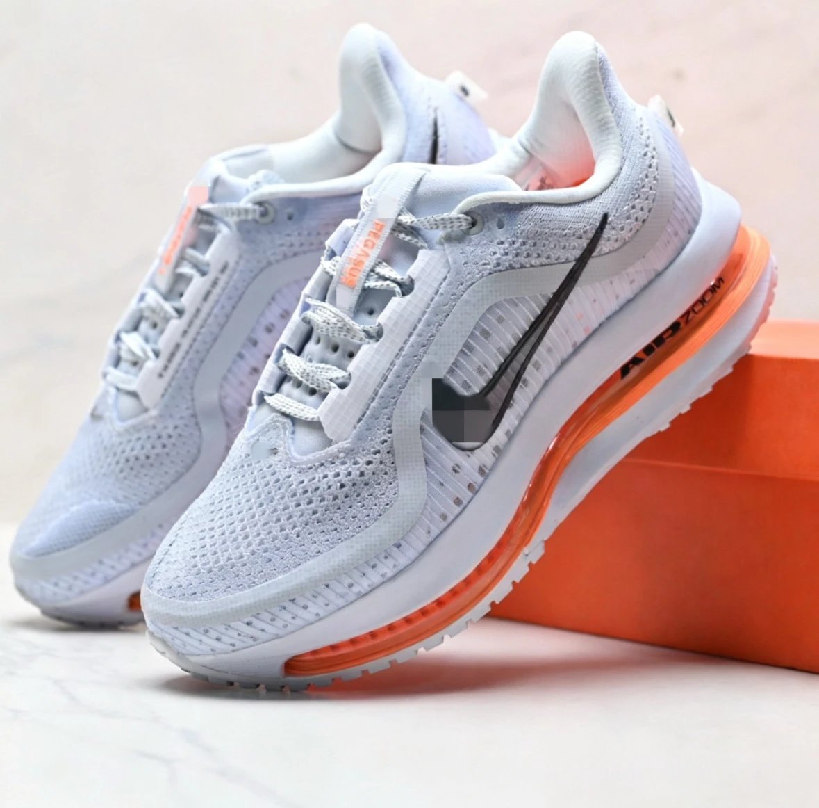 Nike Sneakers Mesh running with visible air-cushioned sole — 16