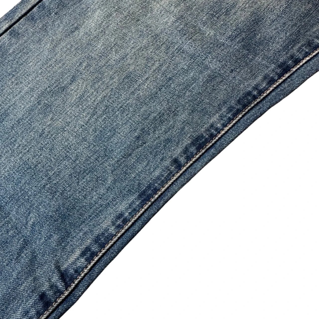 Design Wide-Leg Distressed Denim Jeans with Metal Hardware - 5