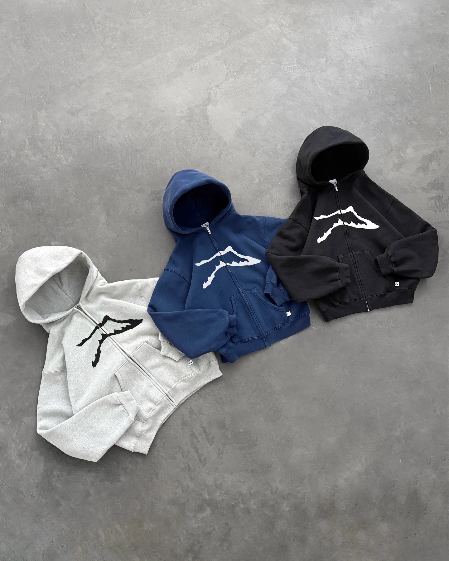 Design Mountain Graphic Zip-Up Hoodie Black - 7