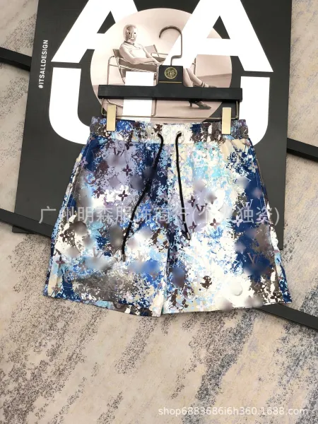 Gucci GG Monogram Pleated Shorts White/Gray Print Shorts - 10