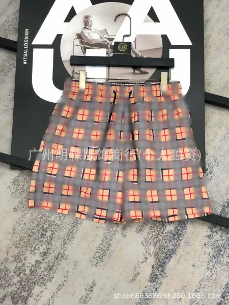 Gucci GG Monogram Pleated Shorts White/Gray Print Shorts - 11