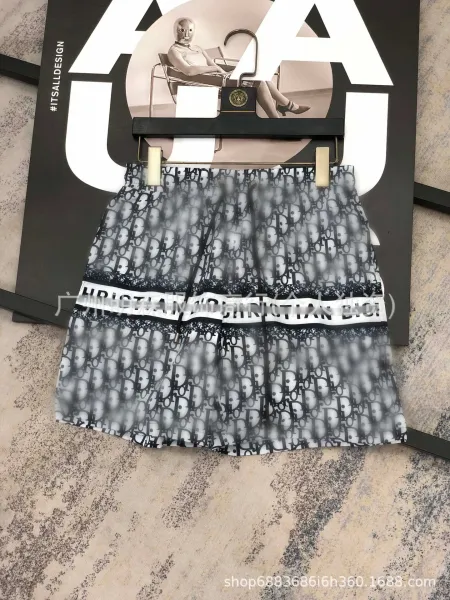 Gucci GG Monogram Pleated Shorts White/Gray Print Shorts - 4