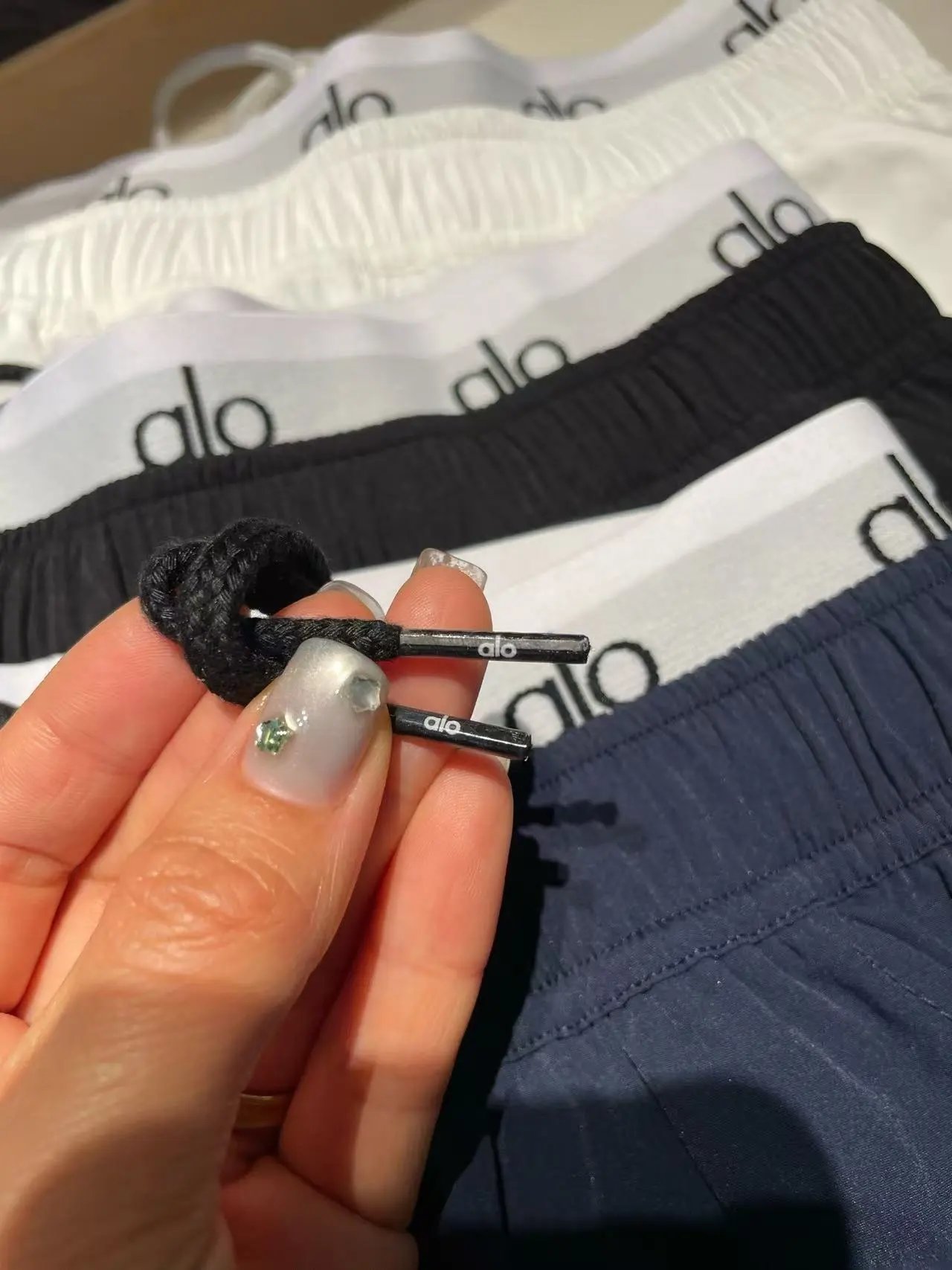 Alo Yoga Flow Shorts White Navy Black + Tank Top Set - 7