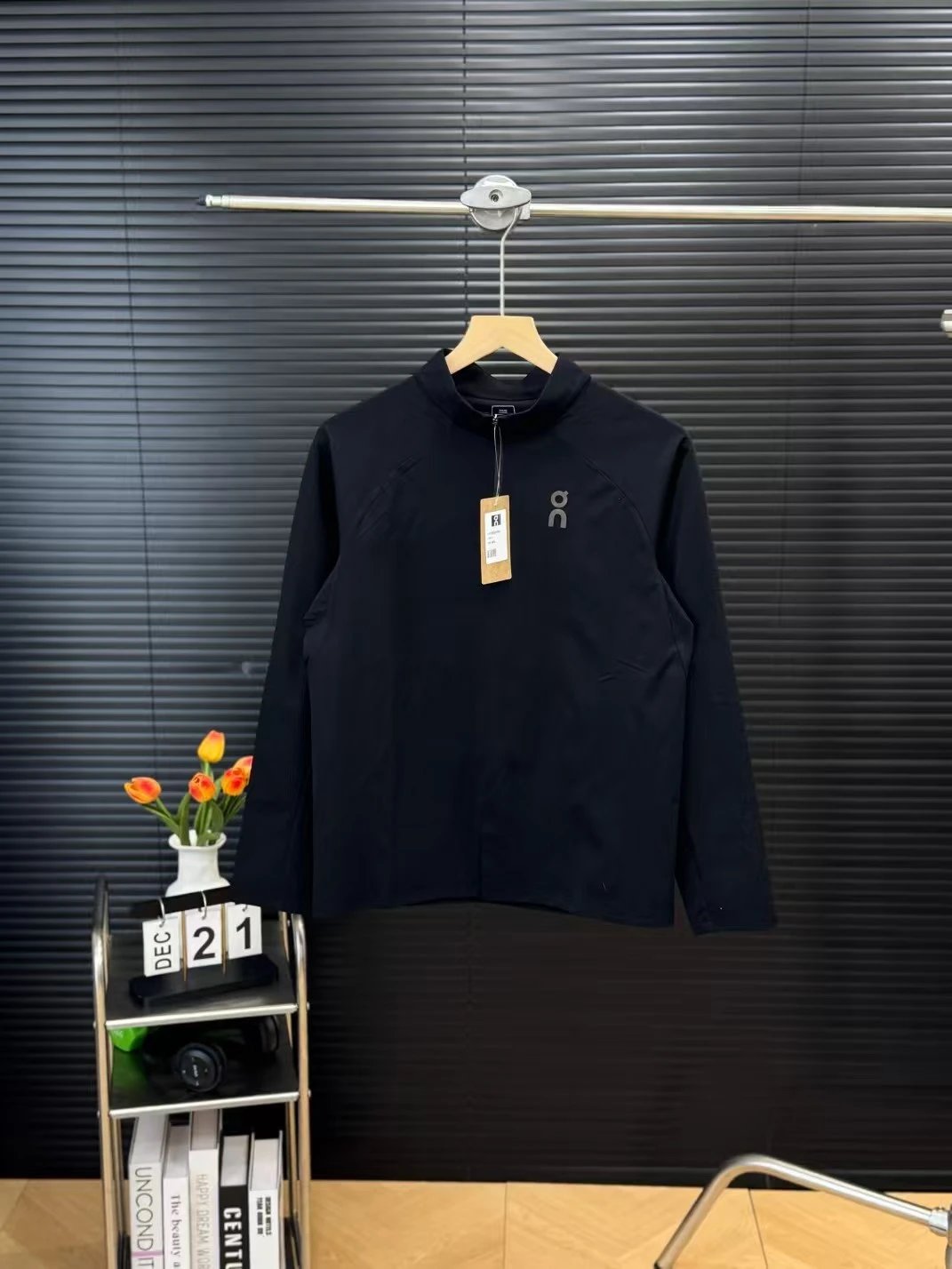 On Running Half-Zip Base Layer White Top - 5
