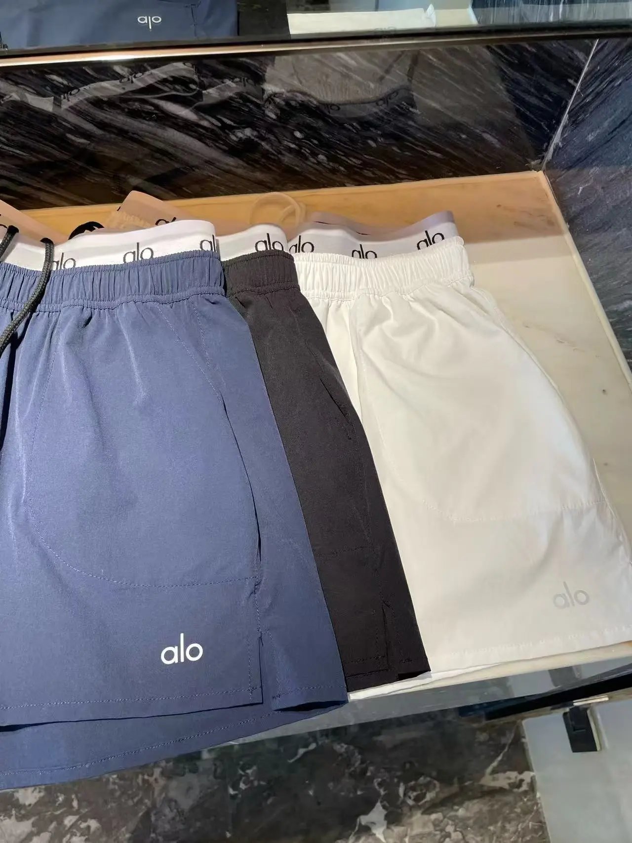 Alo Yoga Flow Shorts White Navy Black + Tank Top Set - 2