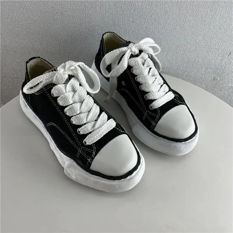 Design Oversized Chunky Sole Canvas Sneakers Black / White - 10