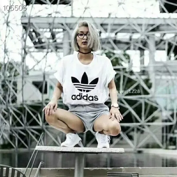 Champion Logo Embroidered White T-Shirt and Gray Sweat Shorts Set Casual Set - 11