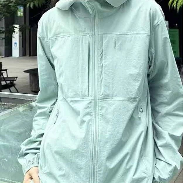 Unisex Gamma Lightweight Waterproof Breathable Casual Softshell Jacket