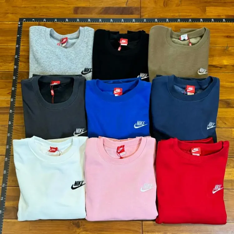 NIKE SWEATER