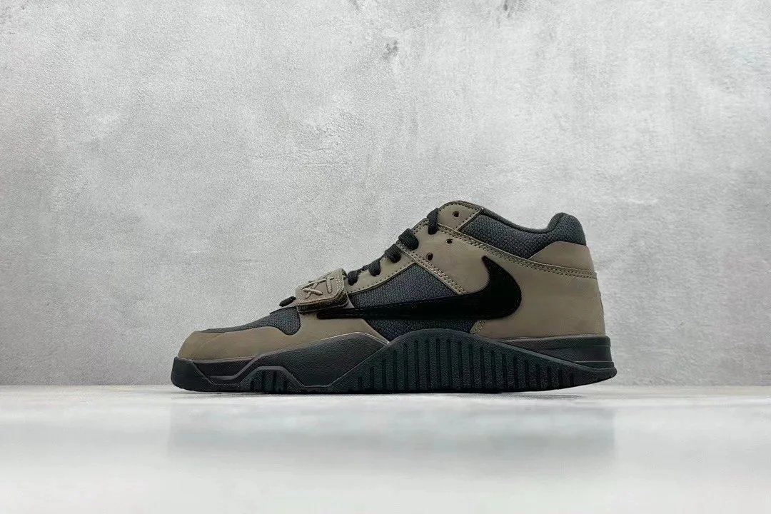 Nike Low-top lace-up sneakers with strap detail product photo 3