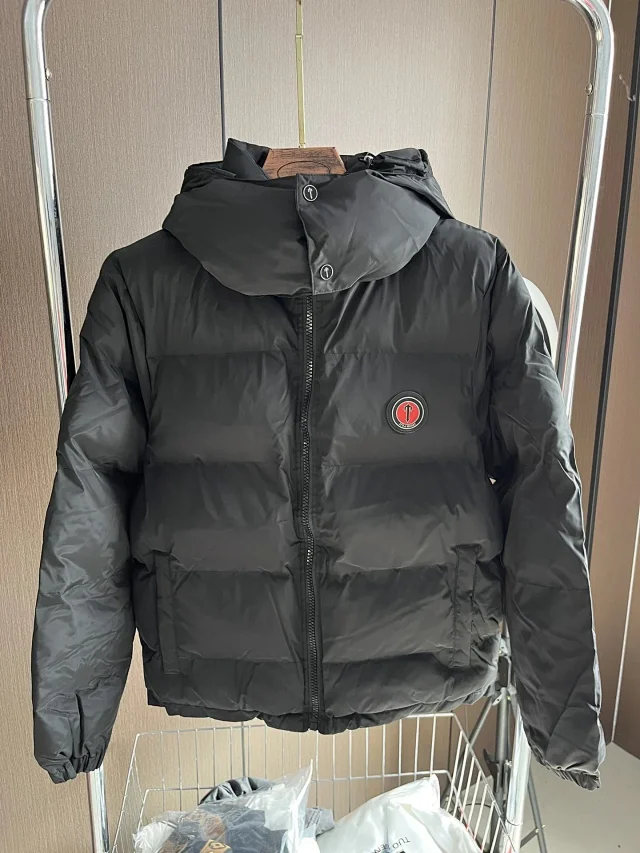 Moncler Down Jackets Hooded Quilted Jacket product detail image 6