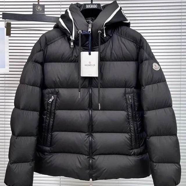 Moncler Down Jackets Hooded Quilted Jacket product detail image 8