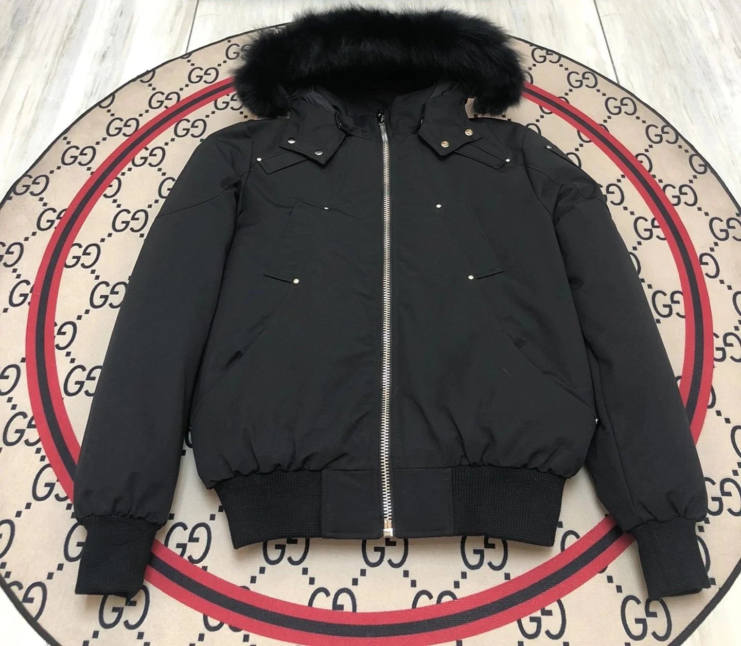 Gucci Black Puffer Jacket with Fur-Trimmed Hood product photo 2
