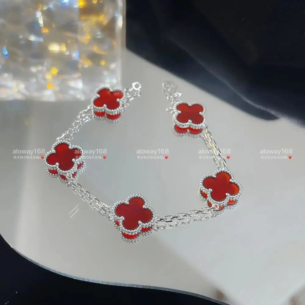 Unbranded Jewelry Clover Motif Chain Bracelet — Style 8