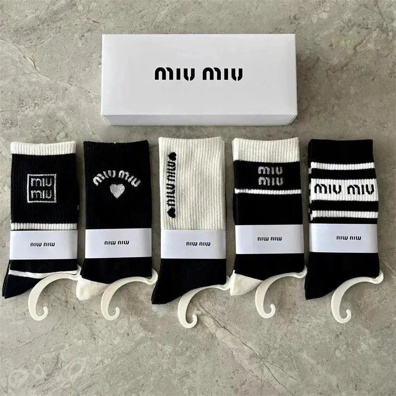 Miu Socks Ribbed logo crew image 4