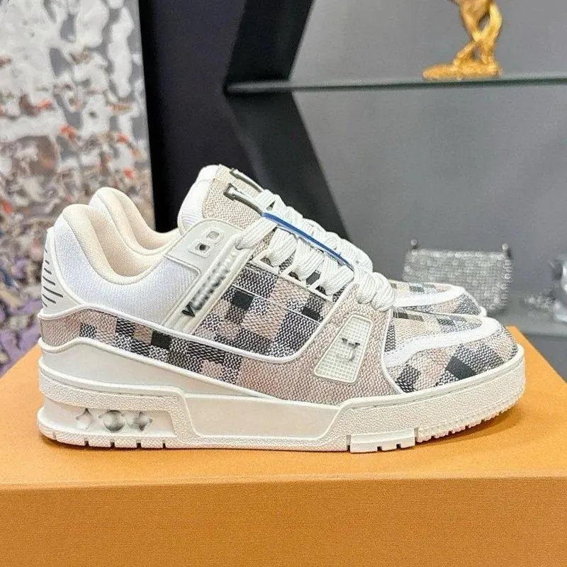 Louis Vuitton Sneakers LV Trainer low-top — Style 16