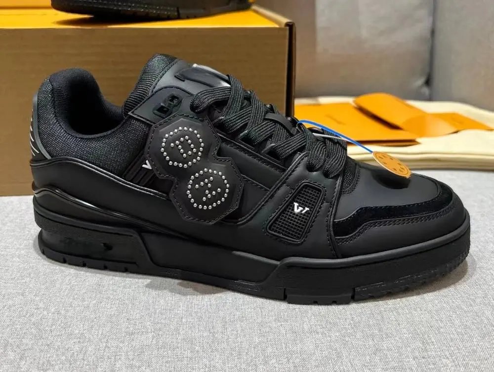 Louis Vuitton Sneakers LV Trainer low-top — Style 24