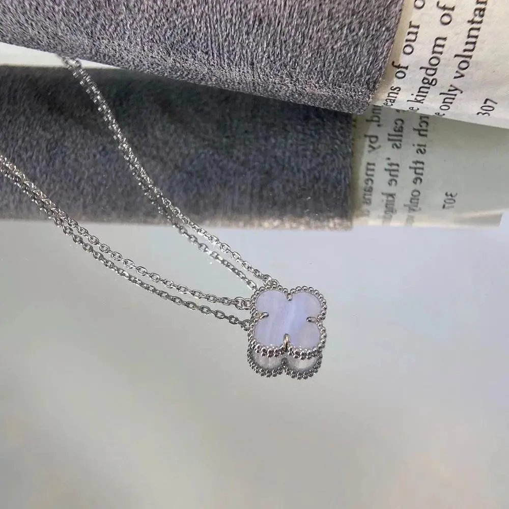 Unbranded Jewelry Four-Leaf Clover Pendant Necklace — Style 18