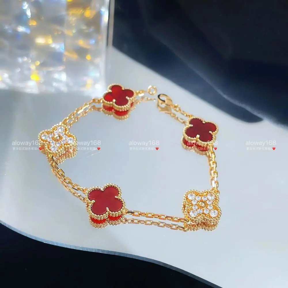 Unbranded Jewelry Clover Motif Chain Bracelet — Style 29
