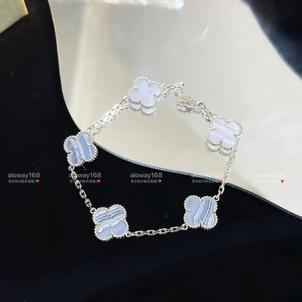 Unbranded Jewelry Clover Motif Chain Bracelet — Style 22