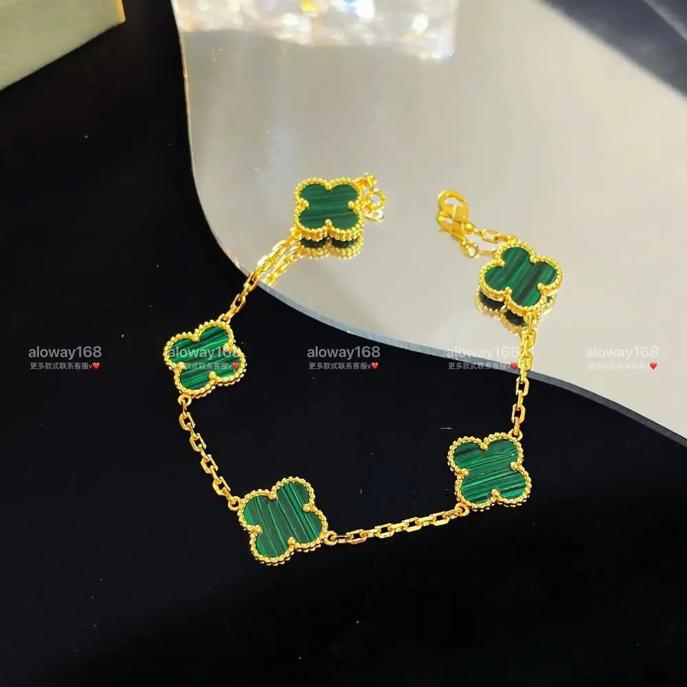 Unbranded Jewelry Clover Motif Chain Bracelet — Style 10