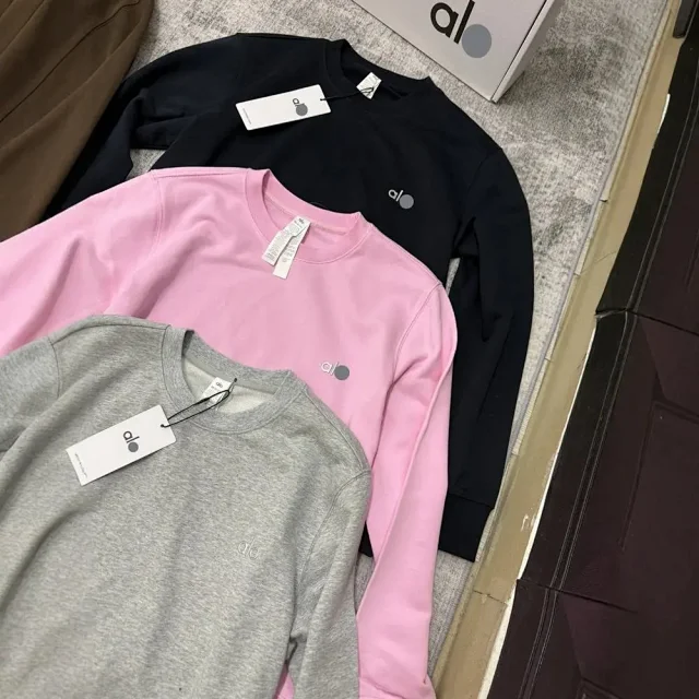 Alo Hoodies & Sweatshirts Crewneck Sweatshirt with Chest Logo product detail image 2