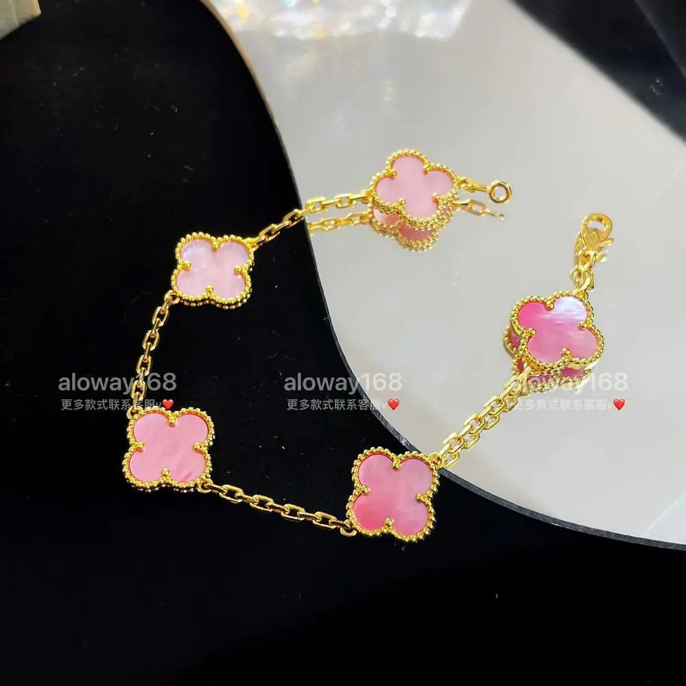 Unbranded Jewelry Clover Motif Chain Bracelet — Style 15