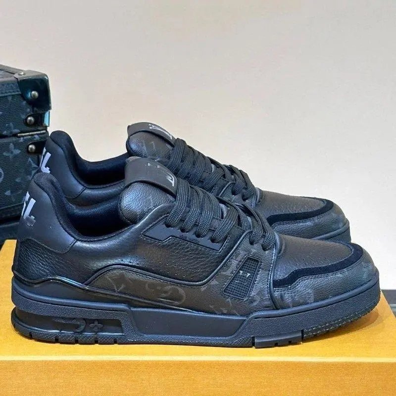 Louis Vuitton Sneakers LV Trainer low-top — Style 17