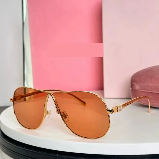 Miu Eyewear Metal Aviator Sunglasses product detail image 5