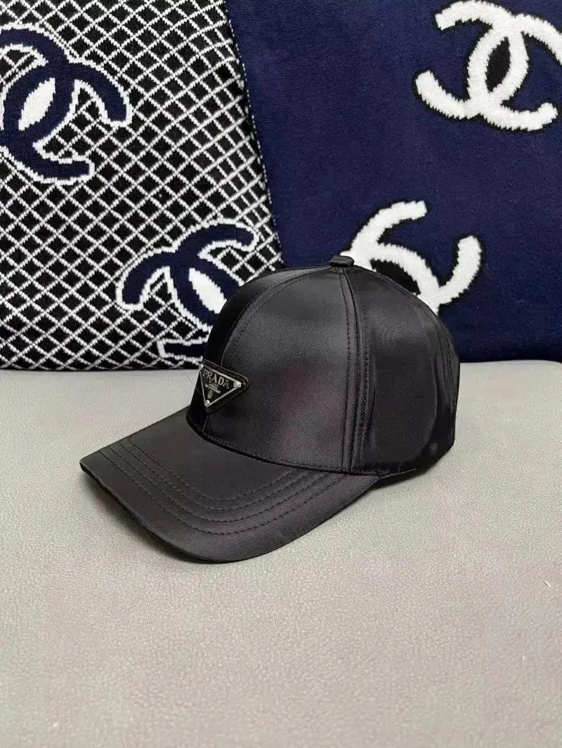 Balenciaga Hats Logo-Print Baseball Cap — Style 2