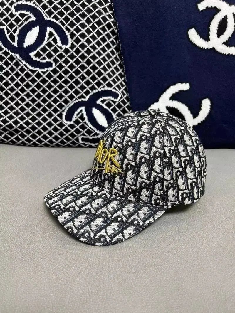 Balenciaga Hats Logo-Print Baseball Cap — Style 3