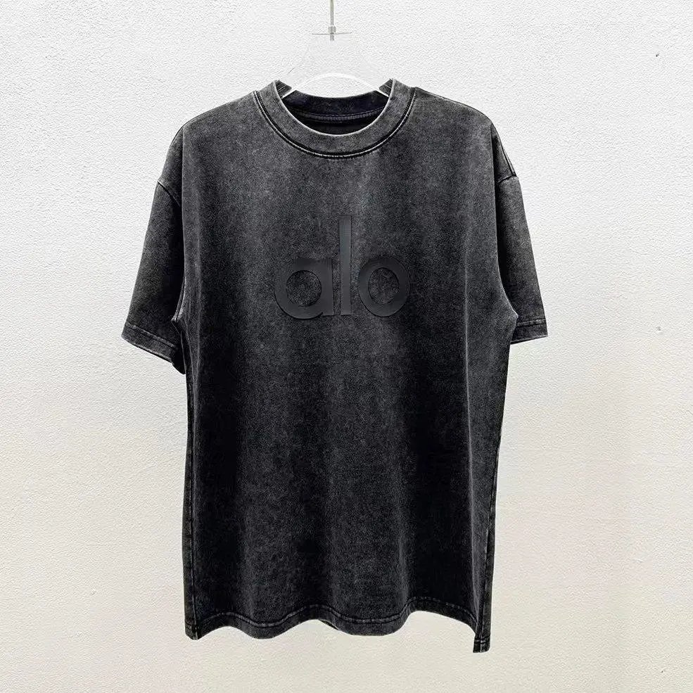 Alo Yoga T-Shirts Short-Sleeve Logo Graphic T-Shirt — Style 21