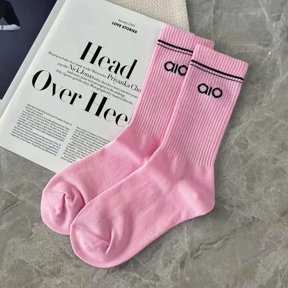 Alo Socks Ribbed crew with striped cuffs — Style 7