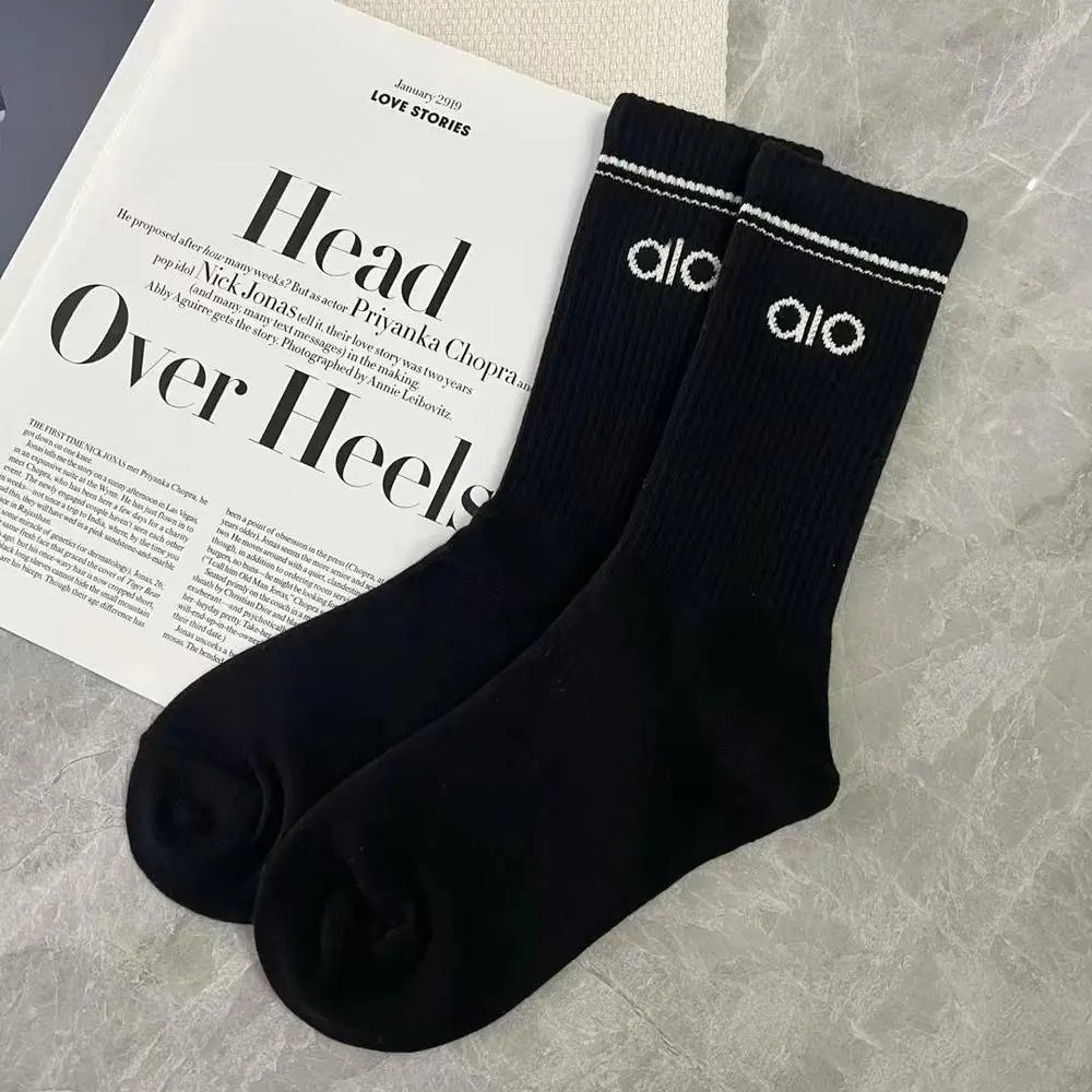 Alo Socks Ribbed crew with striped cuffs — Style 2