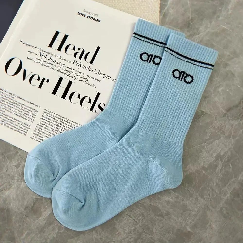 Alo Socks Ribbed crew with striped cuffs — Style 9