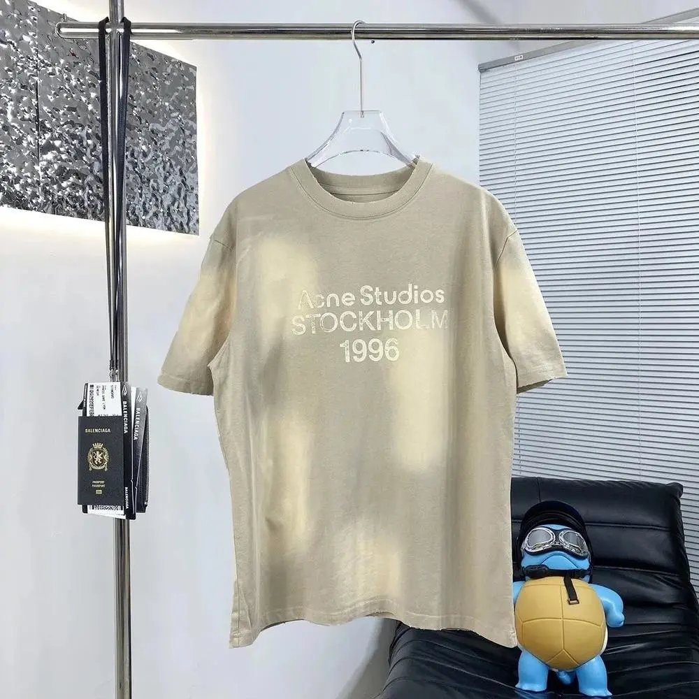 Acne Studios T-Shirts Short-Sleeve Logo Graphic T-Shirt — Style 10