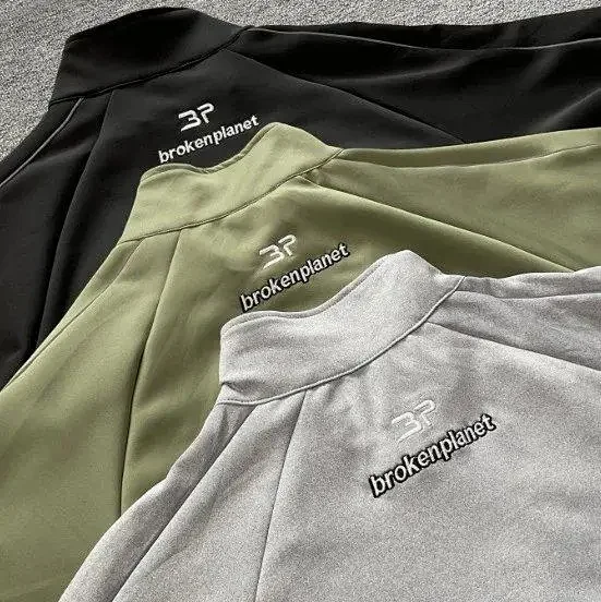 Broken Planet Market Tracksuits Zip-up track jacket and wide-leg trousers with contrast piping product detail image 6