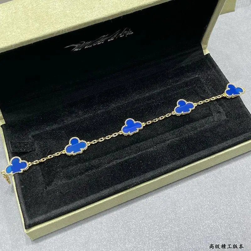 Unbranded Jewelry Clover Motif Chain Bracelet — Style 19