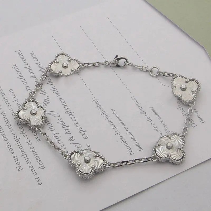 Unbranded Jewelry Clover Motif Chain Bracelet — Style 38