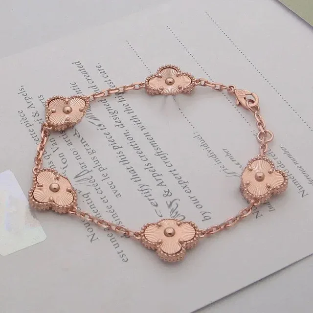 Unbranded Jewelry Clover Motif Chain Bracelet product detail image 4
