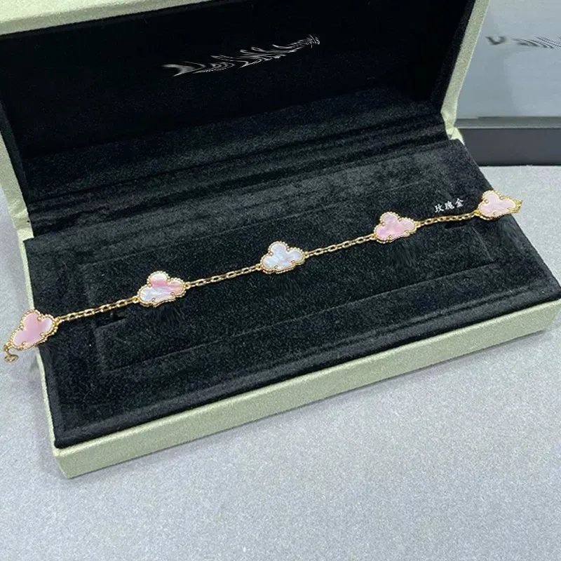 Unbranded Jewelry Clover Motif Chain Bracelet — Style 16