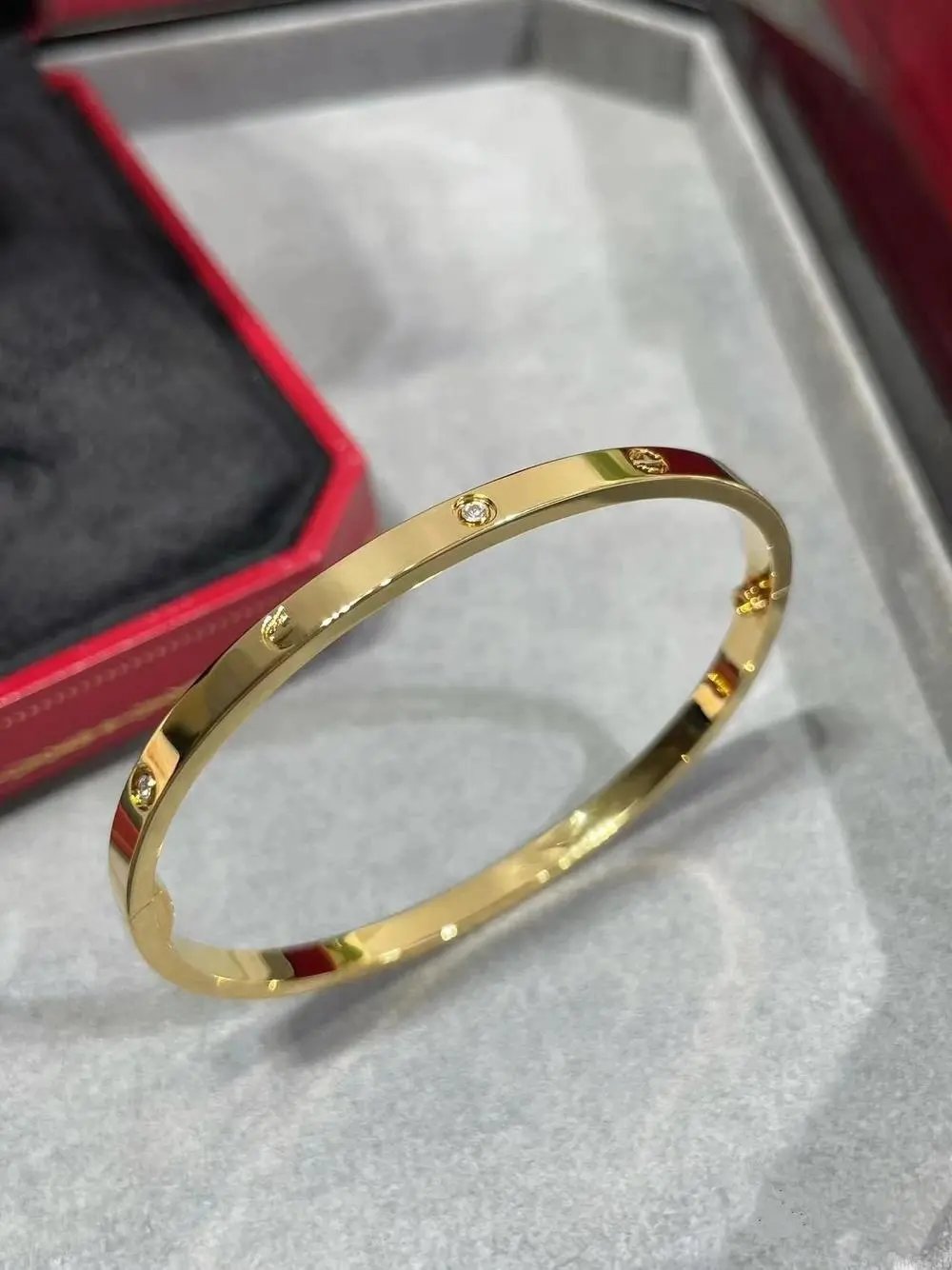 Unbranded Jewelry Screw-Motif Bangle Bracelet — Style 9