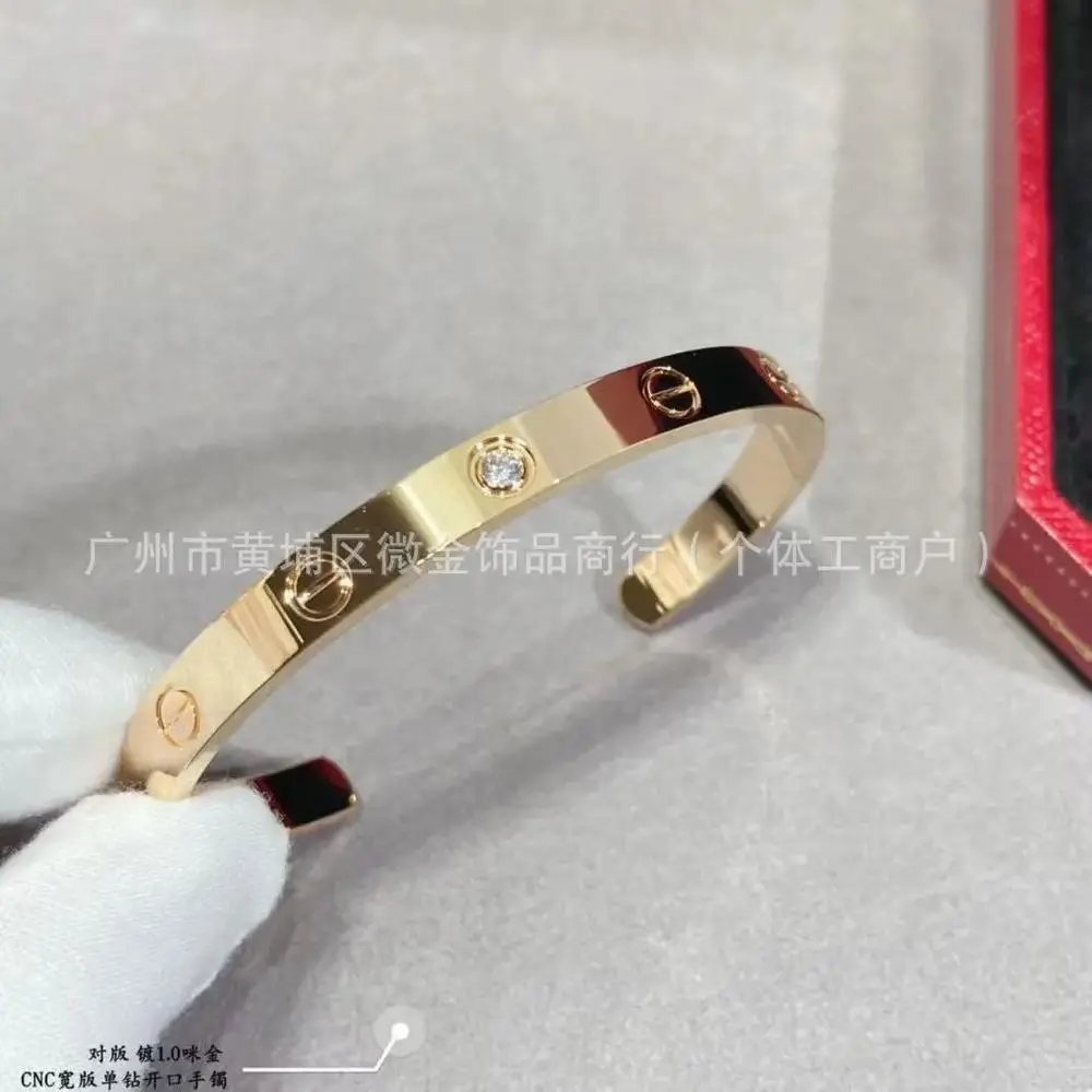 Unbranded Jewelry Screw-Motif Crystal Bangle Bracelet — Style 1