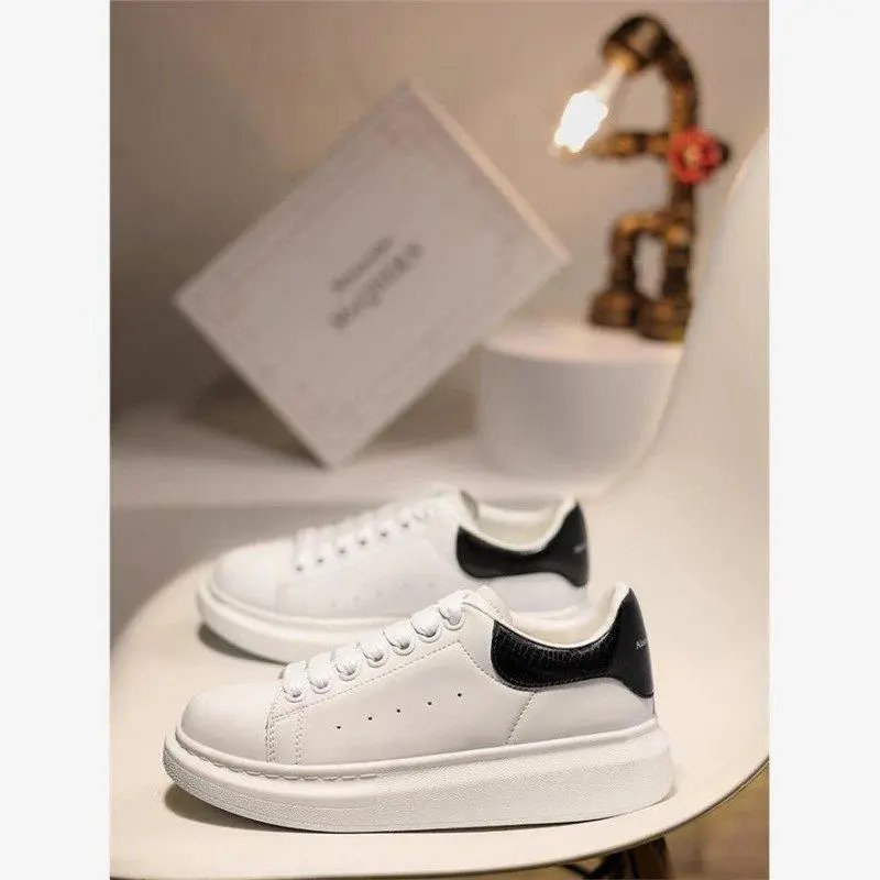 Unbranded Sneakers Low-top lace-up platform with contrast heel tab — Style 10